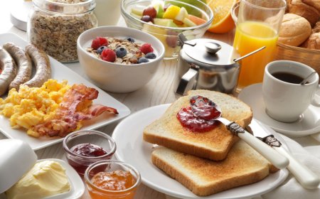 Travel Nutrition Tips: Essential Foods to Pack for a Healthy Journey