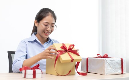 Chocolate Gift Baskets That Work for Personal and Professional Gifting