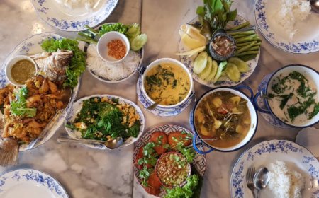 The Benefits For Trying Different Kinds Of Food When You Eat Out In Phuket Thailand.