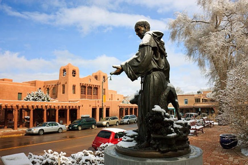How Seal Coat Protects Commercial Pave And Keeps Value in Santa Fe