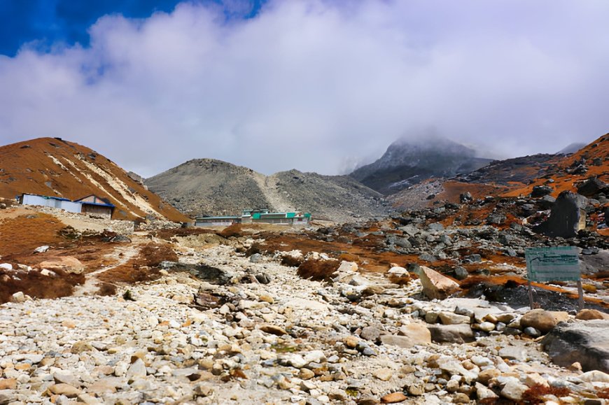 How to Select a Proper Wide-Brim Hat for the Everest Base Camp Trek