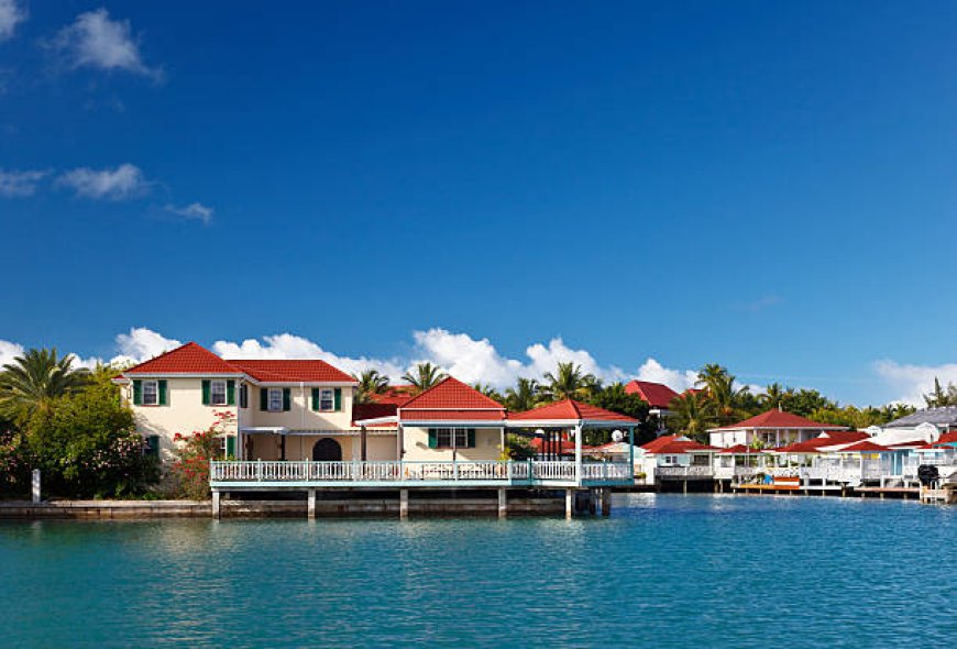 10 Best Resorts for Couples Near the Water