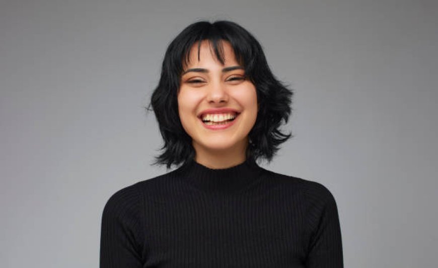 The Small Lifestyle Choices That Quietly Shape a Confident Smile